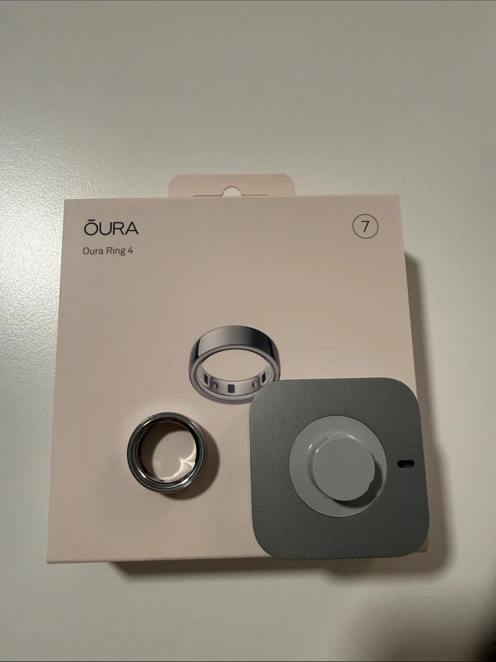 Oura Ring 4 (Silver) Metallic Smart Ring size 7